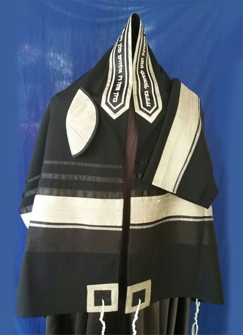 Elegant Silver and Black pattern Black Wool Tallit